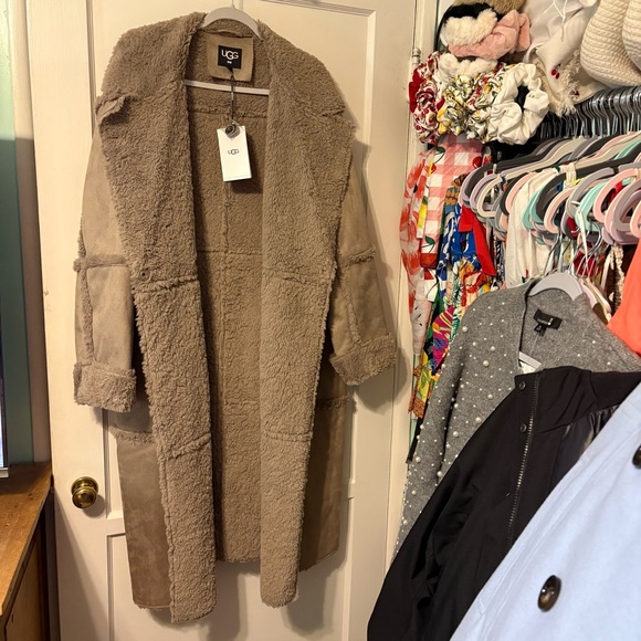 UGG coat - Picture 6 of 16